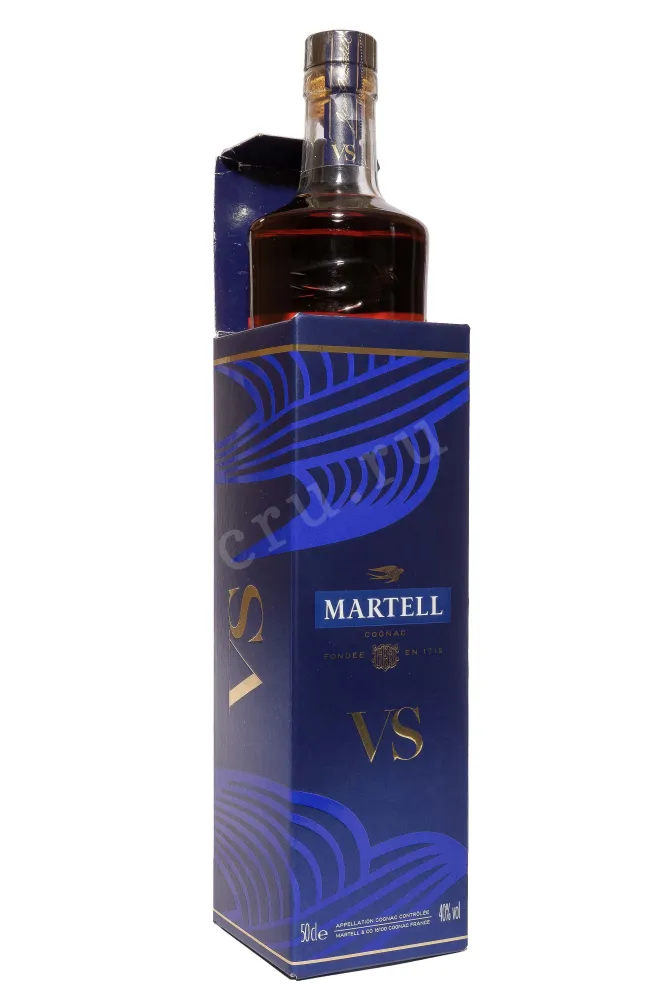 В подарочной коробке Martell VS 2019 0.5 л