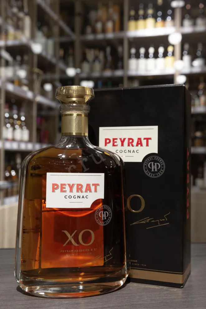 В магазине Крю Профи Peyrat XO in gift box 0.7 л