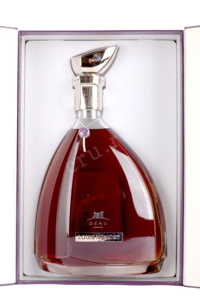 В подарочной коробке Deau Louis Memory gift box 1990 1 л