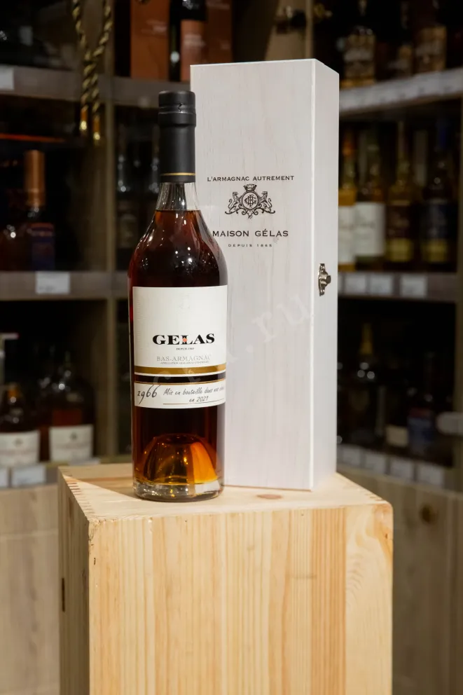 В магазине Крю Профи Gelas 1966 0.7 л