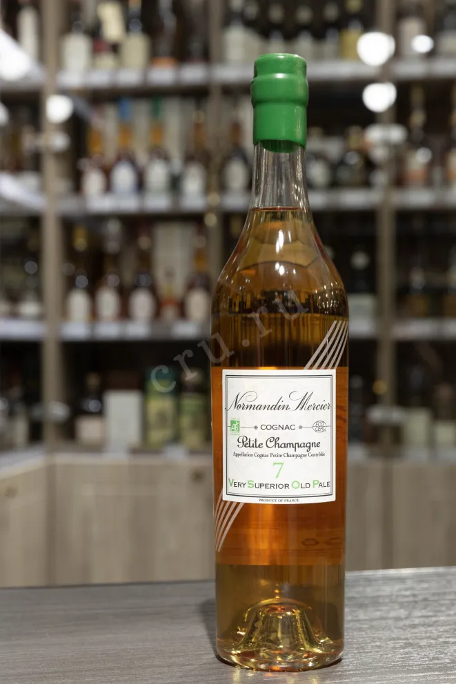 В магазине Крю Профи Normandin-Mercier Petite Champagne VSOP in gift box 0.7 л