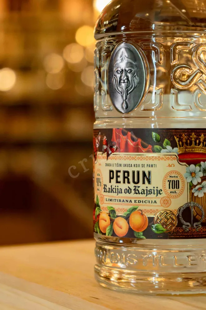В магазине Крю Профи Perun Rakija od Kajsije 0.7 л