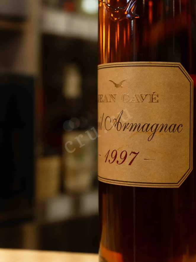 В магазине Крю Профи Jean Cave Vieil in gift box 1997 0.7 л