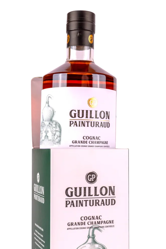 В подарочной коробке Guillon Painturaud XO Hors dAge 1er Cru de Cognac in gift box 0.7 л