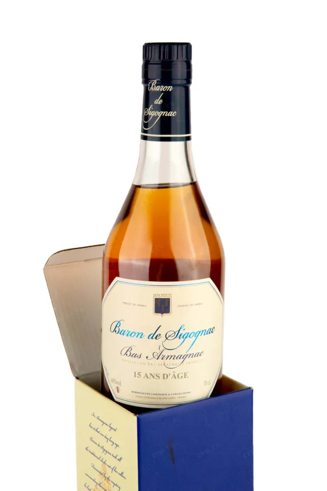 В подарочной коробке Baron de Sigognac 15 ans 0.7 л