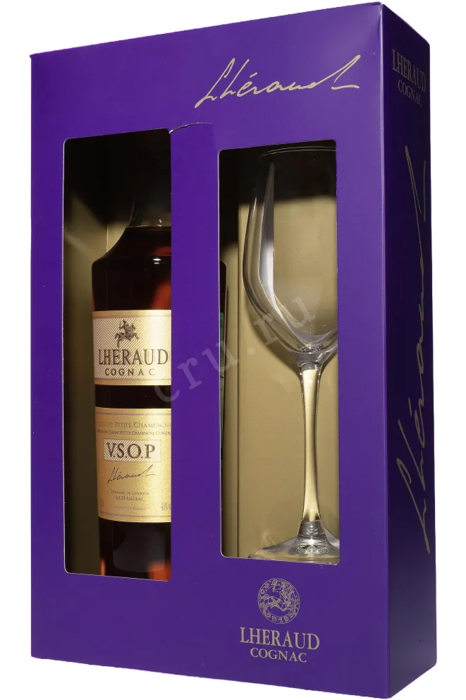 В подарочной коробке Lheraud Petite Champagne VSOP in gift box with 1 glass 2020 0.7 л
