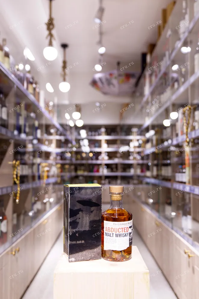 В магазине Крю Профи Abducted Malt gift box 0.7 л