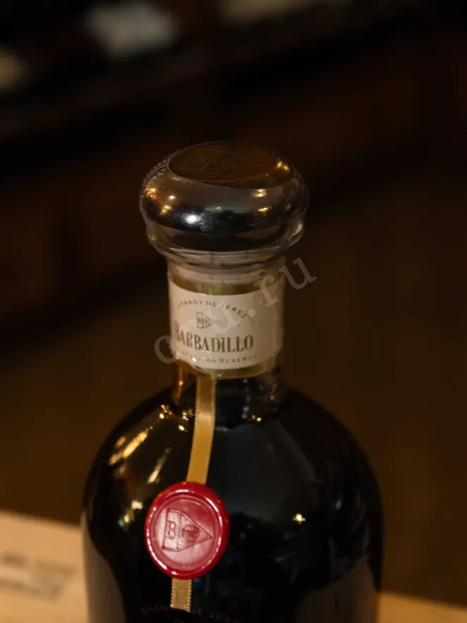 Пробка Barbadillo Solera Gran Reserva Brandy de Jerez DO in gift box 0.7 л