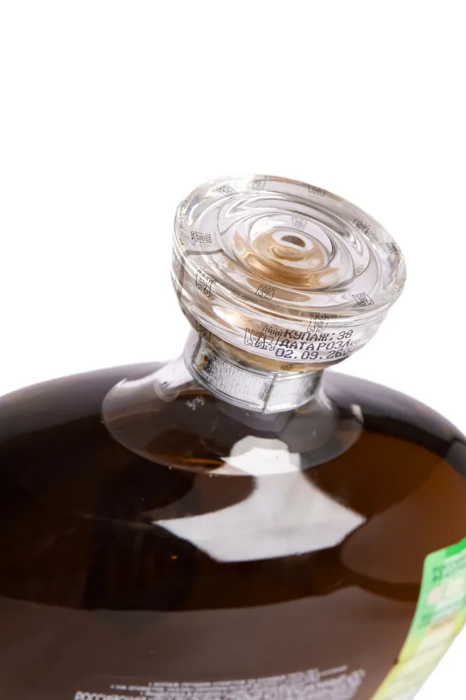 Пробка Derbend Grand Reserve 30 years in gift box 0.75 л