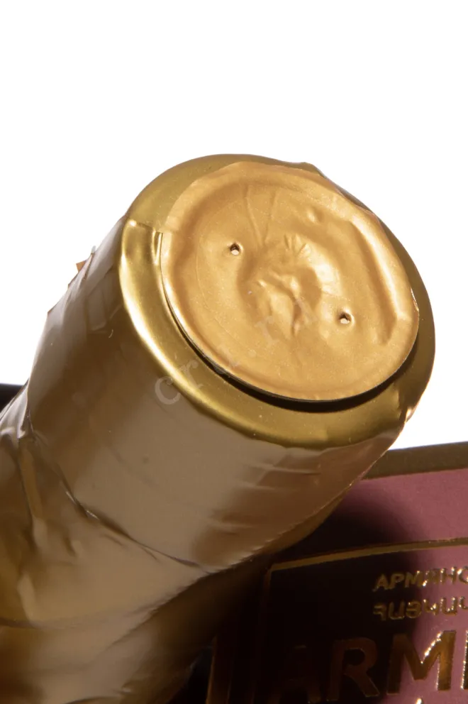 Пробка Proshyan Bumer 5 years in gift box 2019 0.5 л