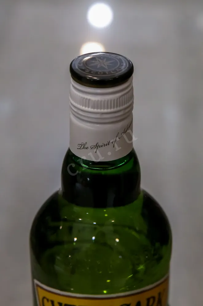 Пробка Cutty Sark Blended in gift box 0.7 л