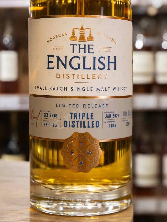 В магазине Крю Профи English Small Batch Release Triple Distilled gift box 0.7 л
