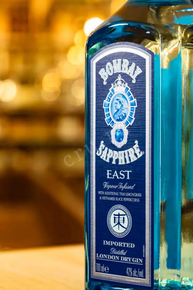 В магазине Крю Профи Bombay Sapphire East 0.7 л