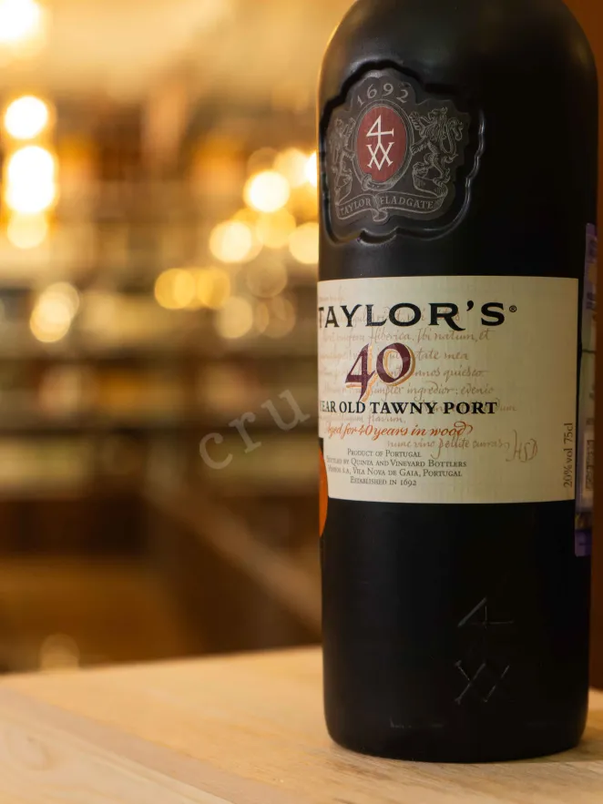 В магазине Крю Профи Taylors Tawny Port 40 Years Old with gift box 1982 0.75 л