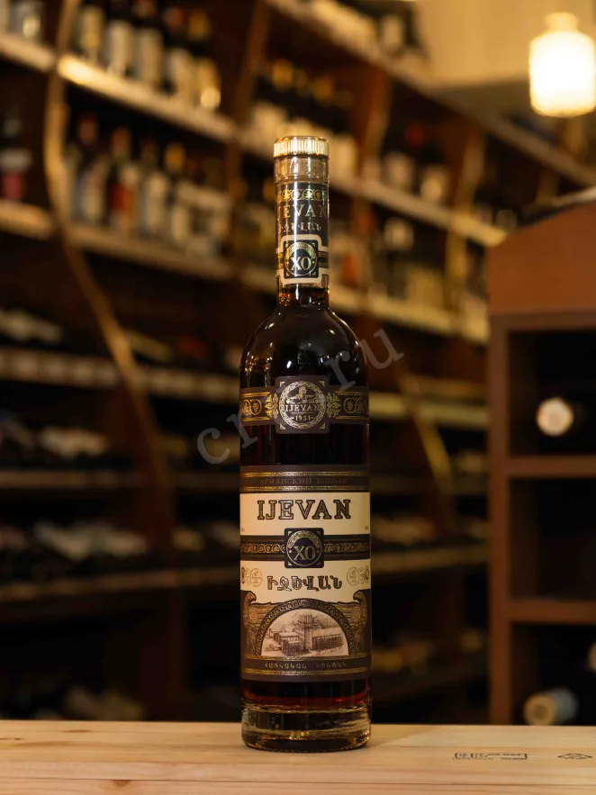 В магазине Крю Профи Ijevan XO 10 years gift box 0.5 л