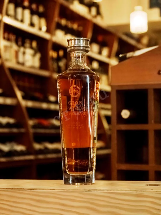 В магазине Крю Профи Gran Patron Piedra Extra Anejo in gift box 0.7 л