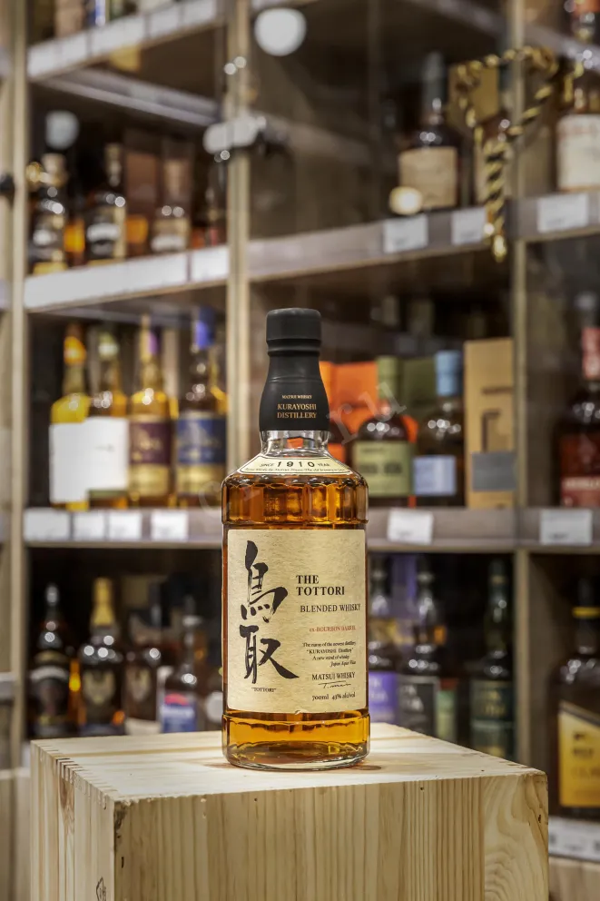 В магазине Крю Профи The Tottori Bourbon Barrel with gift box 0.7 л