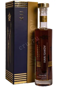 Коньяк Маршал И.С. Исаков Коллекционный в подарочной упаковке 2005 0.7 л