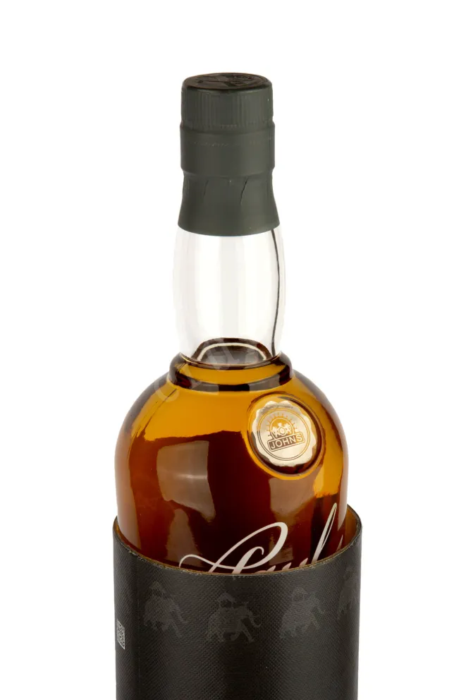 В тубе Paul John Bold 0.7 л