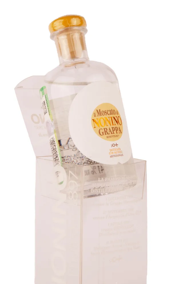 В подарочной коробке Il Moscato di Nonino Monovitigno in giftbox 0.1 л