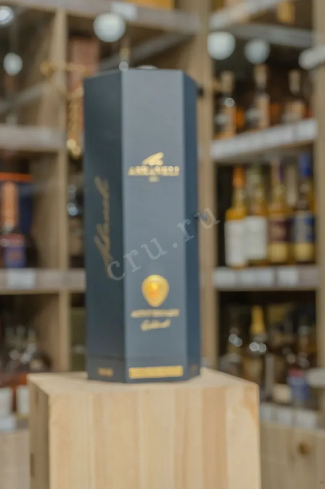 В магазине Крю Профи Askaneli 25 years old gift box 0.7 л