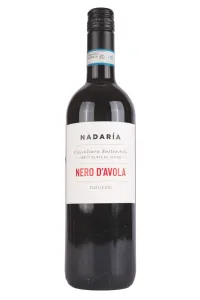 Вино Cusumano Nadaria Nero Davola IGT 2022 0.75 л
