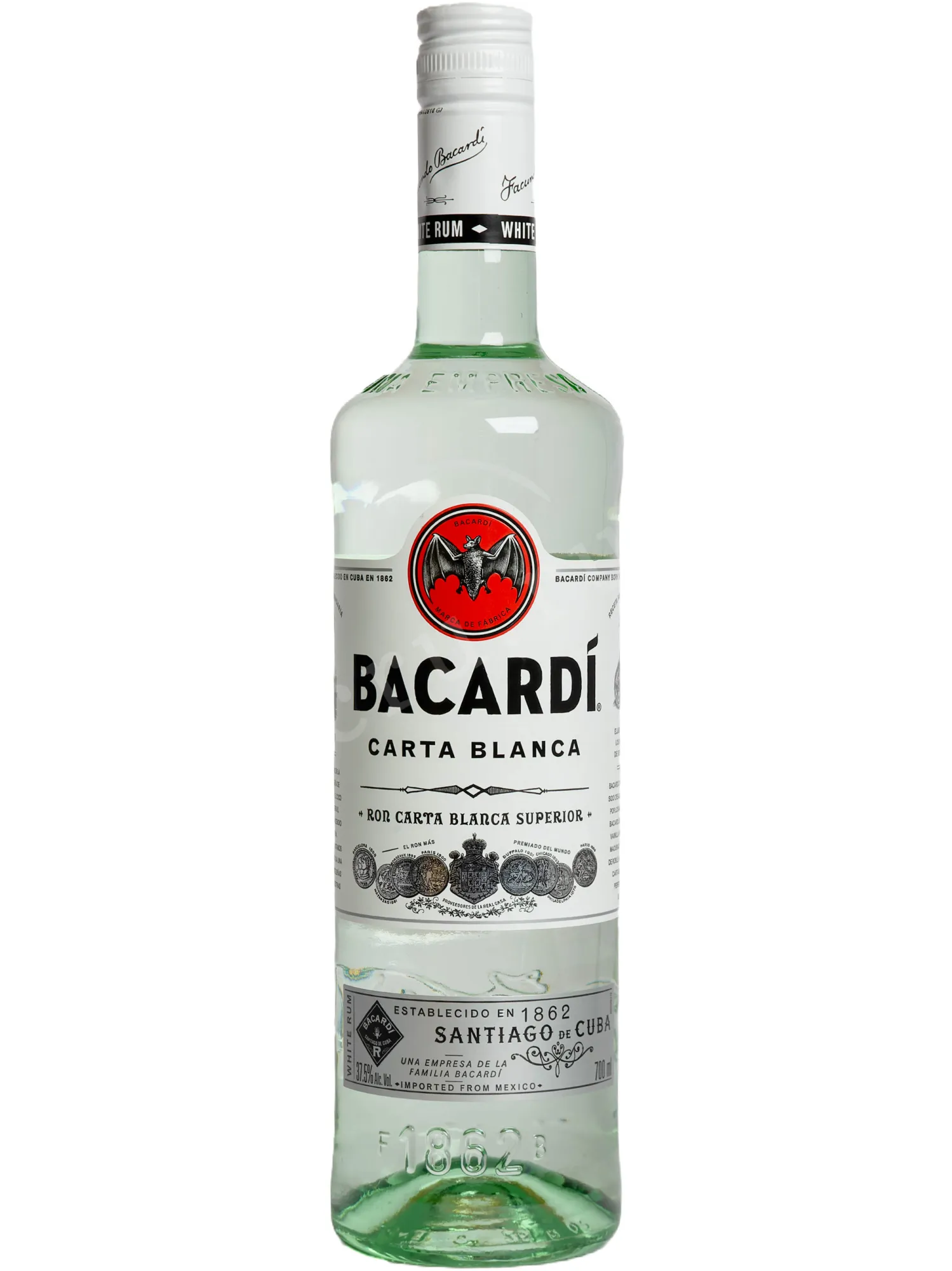 Фото — Ром Bacardi Carta Blanca  0.7 л