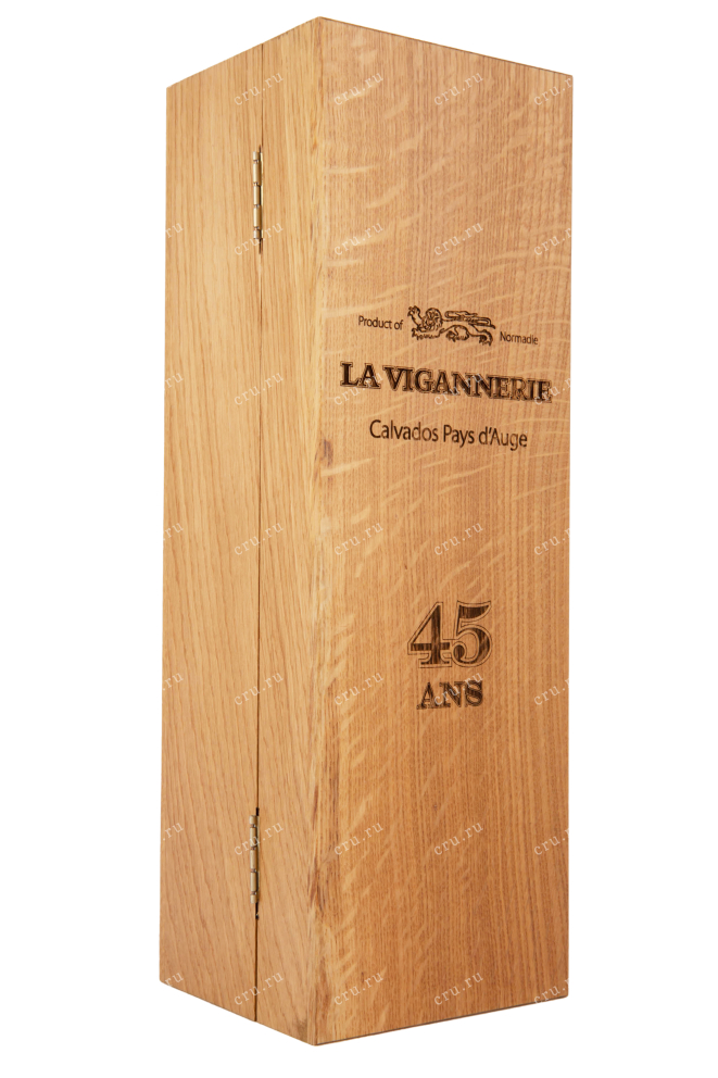 Деревянная коробка кальвадоса Ла Виганери Пэйс д'Ож 45 лет 0.7