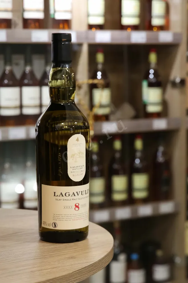 В магазине Крю Профи Lagavulin 8 Years gift box 0.7 л