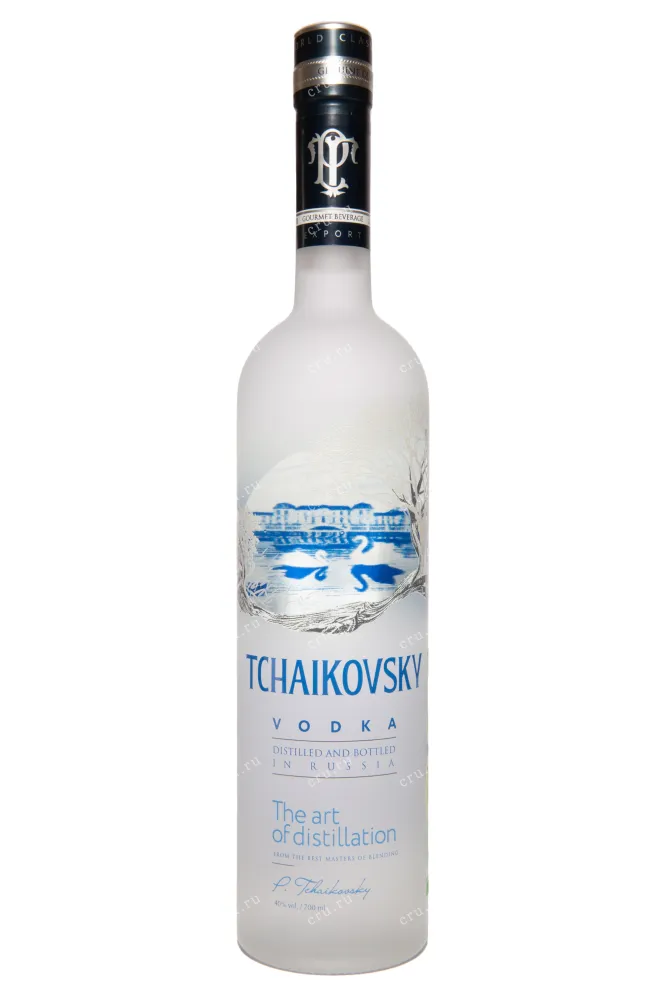 Бутылка Tchaikovsky in gift box with 2 glasses 0.7 л