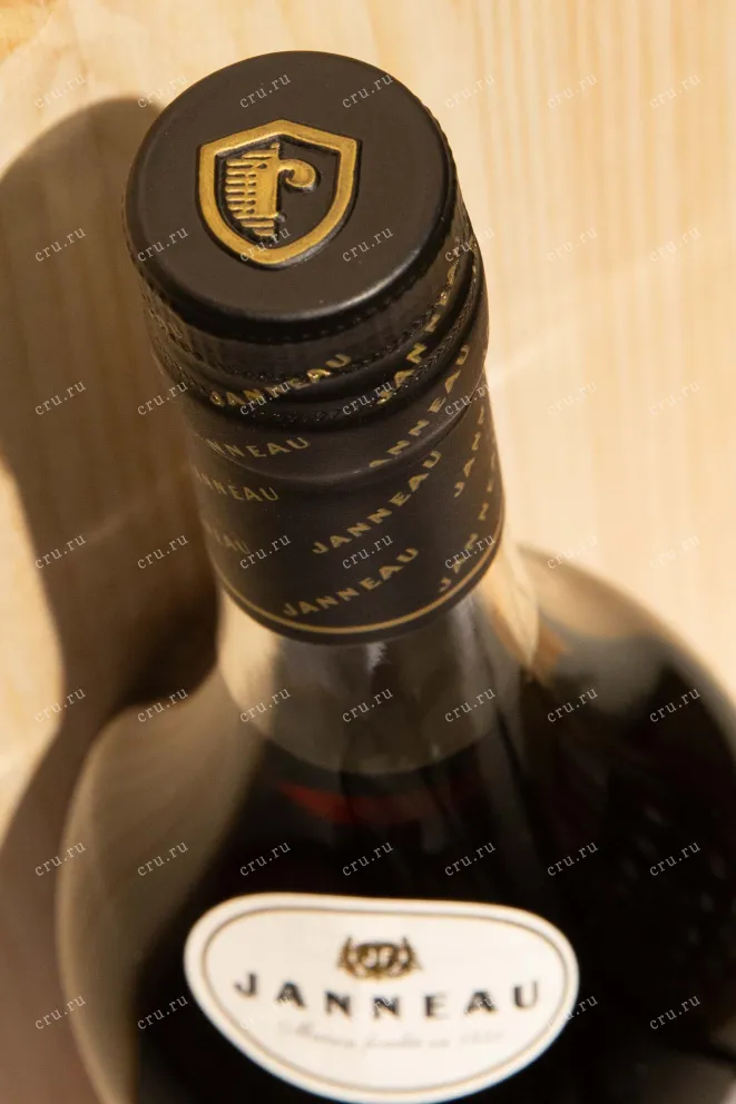 Пробка Janneau 1987 0.7 л