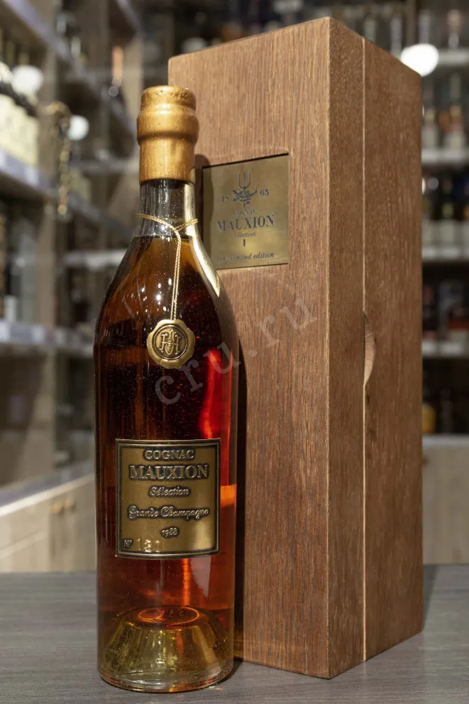 В магазине Крю Профи Mauxion Selection Grand Champagne 1988 0.7 л