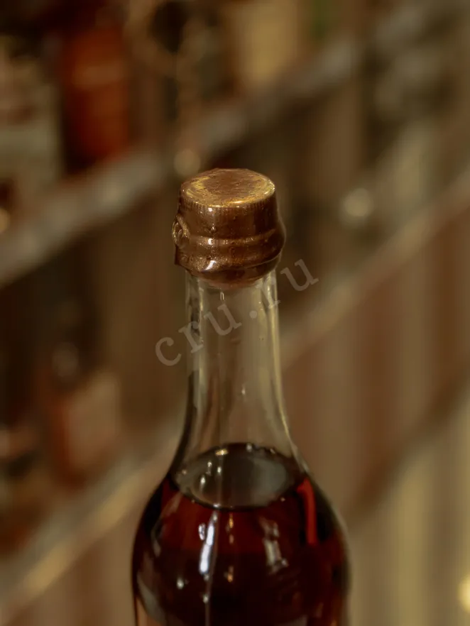 Пробка Laterrade Chateau de La Beroje Bas Armagnac in wooden box 1977 0.7 л