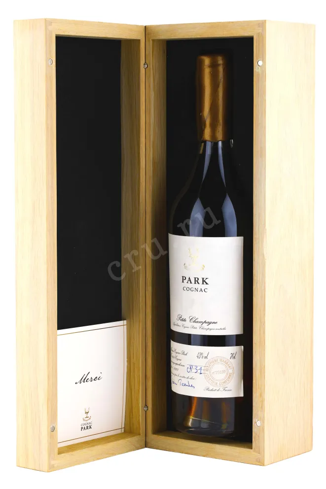 В деревянной коробке Park 1978 0.7 л