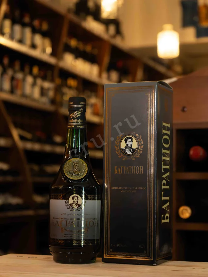 В магазине Крю Профи Bagration OS 20 years green decanter with gift box 0.7 л