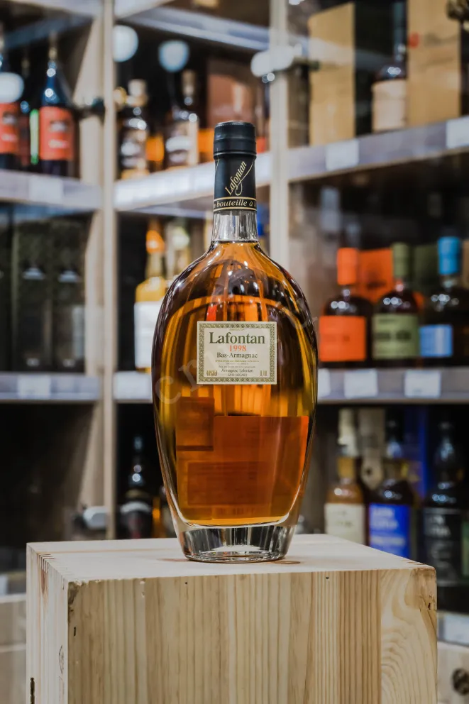 В магазине Крю Профи Lafontan 1998 0.7 л