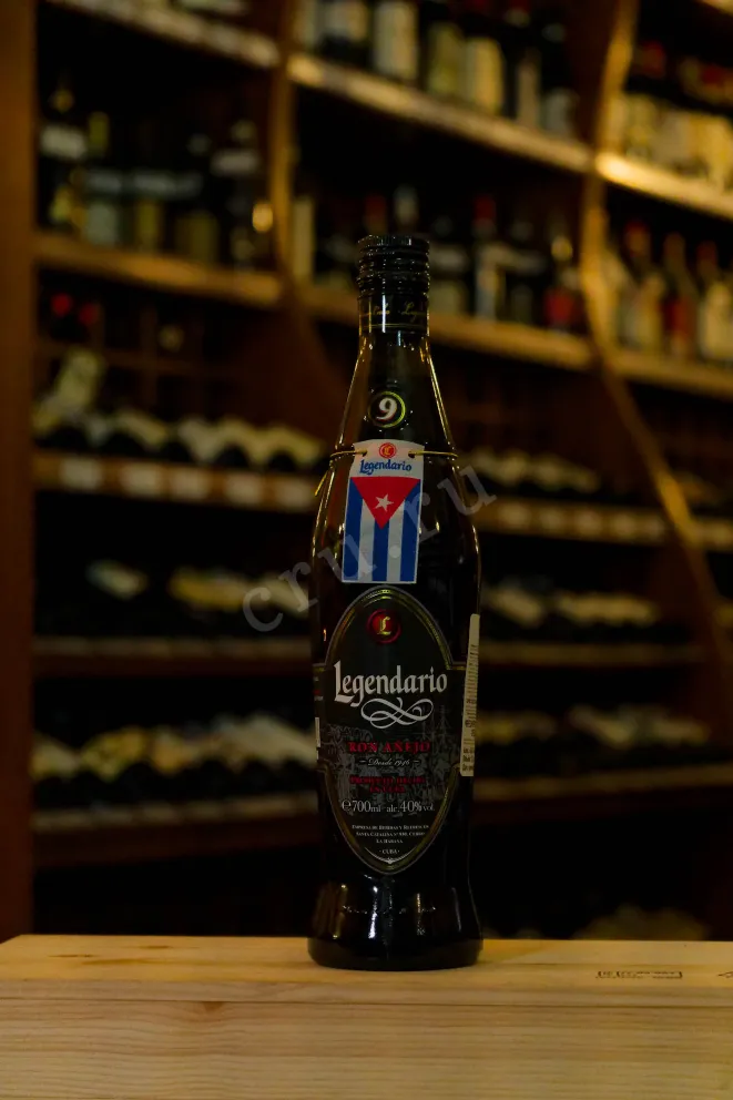 В магазине Крю Профи Legendario Anejo 0.7 л
