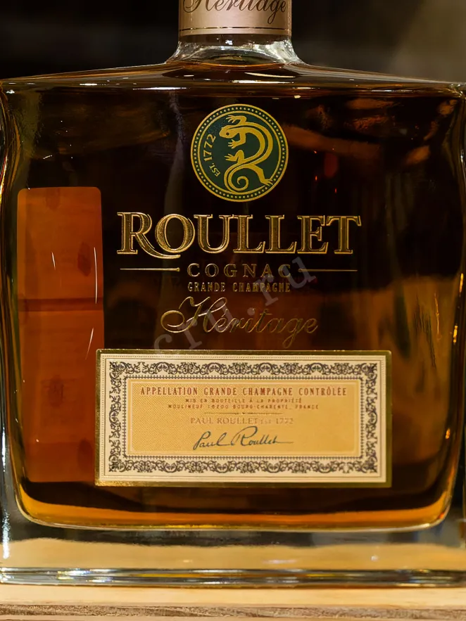В магазине Крю Профи Roullet Heritage Grande Champagne gift box 0.7 л