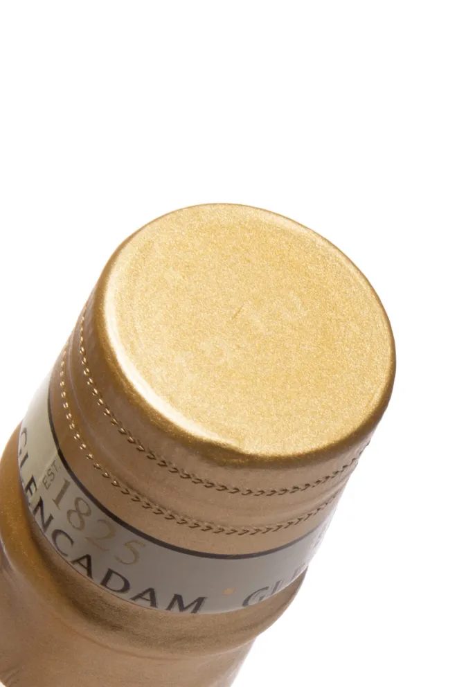 Пробка Glencadam Limited Edition Highland Single Malt 25 years in wooden box 0.7 л