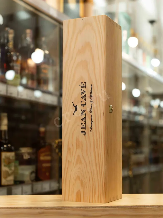 В магазине Крю Профи Jean Cave Vieil Armagnac AOC wooden box 1966 0.7 л