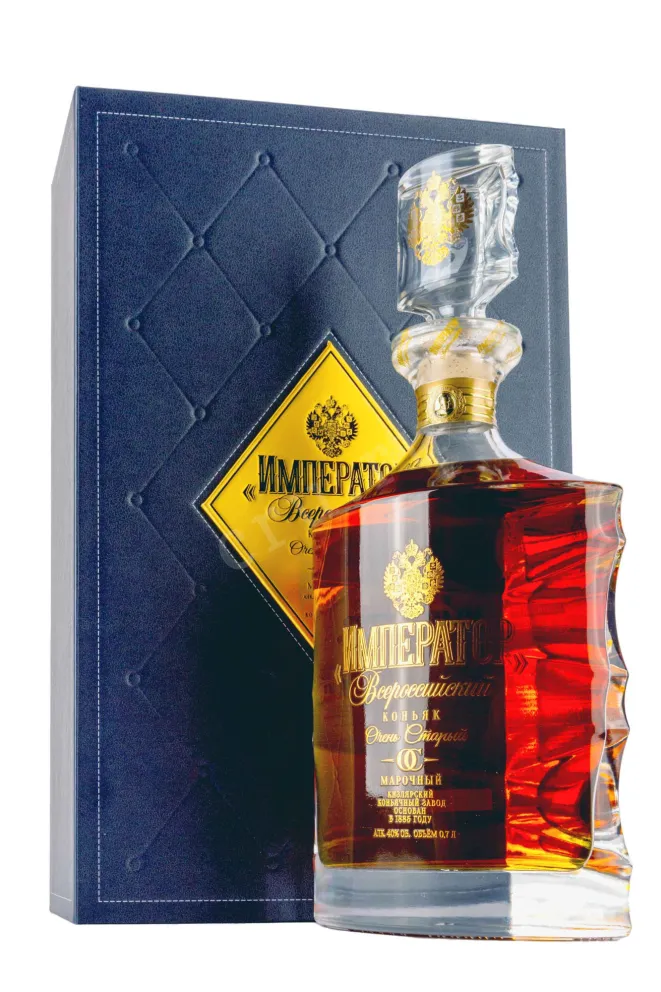 Коньяк Император Всероссийский 30 лет ОС в подарочной упаковке   0.7 л