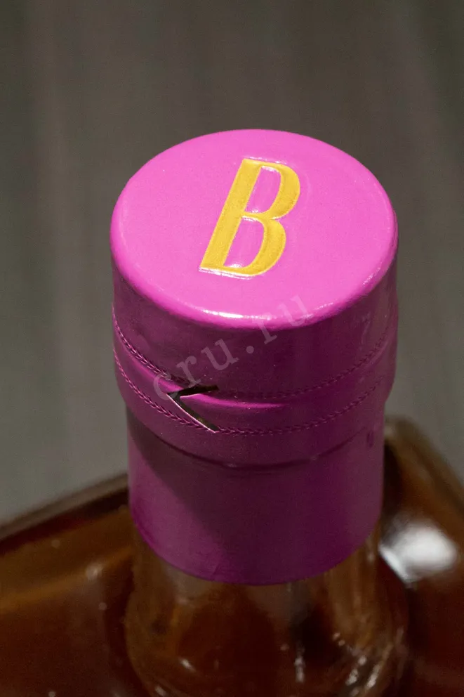 Пробка Bellevoye Triple Malt Finition Prune in gift box 0.7 л