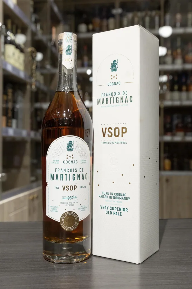 В магазине Крю Профи Francois de Martignac VSOP gift box 0.7 л
