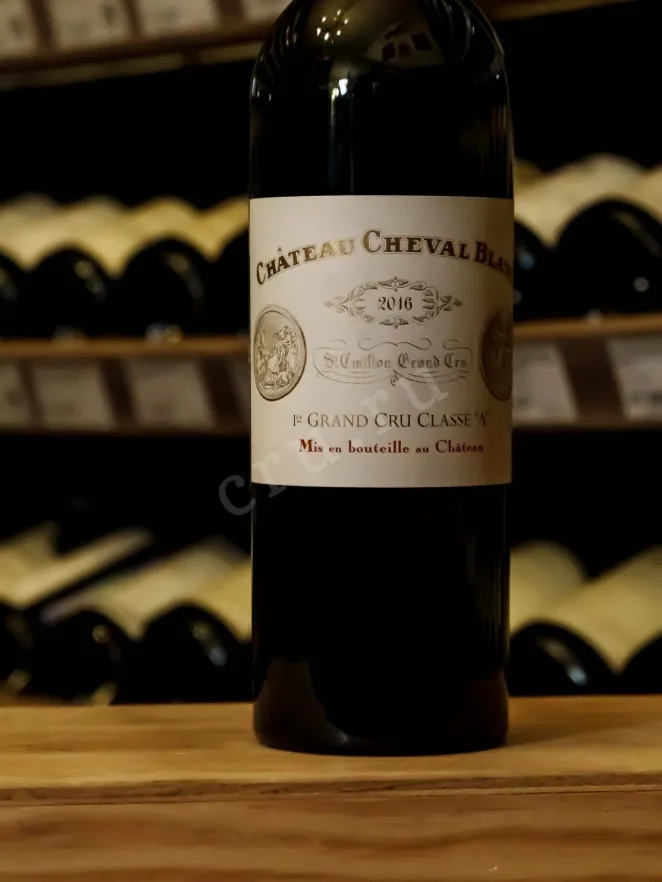 В магазине Крю Профи Chateau Cheval Blanc Saint-Emilion Grand Cru 2016 0.75 л