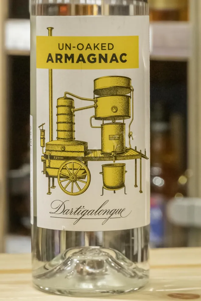 В магазине Крю Профи Dartigalongue Blanche 0.7 л