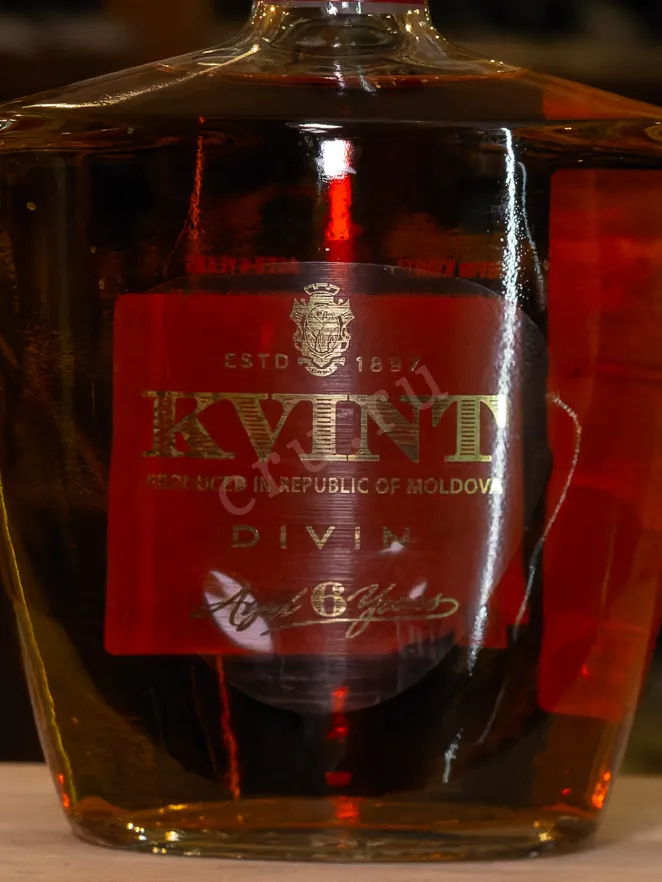 В магазине Крю Профи Kvint Divin 6 years in gift box 0.5 л