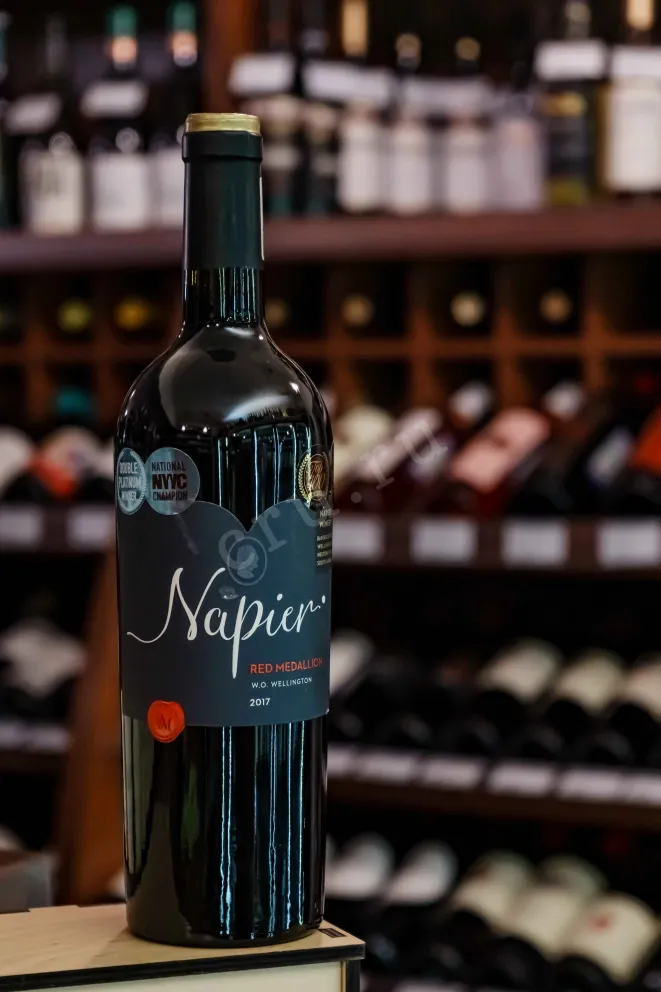 В магазине Крю Профи Napier Red Medallion Wellington 2017 0.75 л