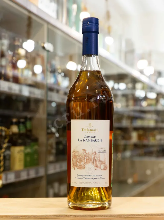 В магазине Крю Профи Delamain Domaine La Rambaudie Grande Champagne In wooden box 0.7 л