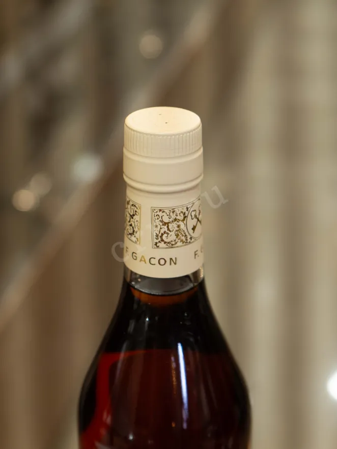 Пробка F.Gacon XO Vieille Fine gift box 0.7 л