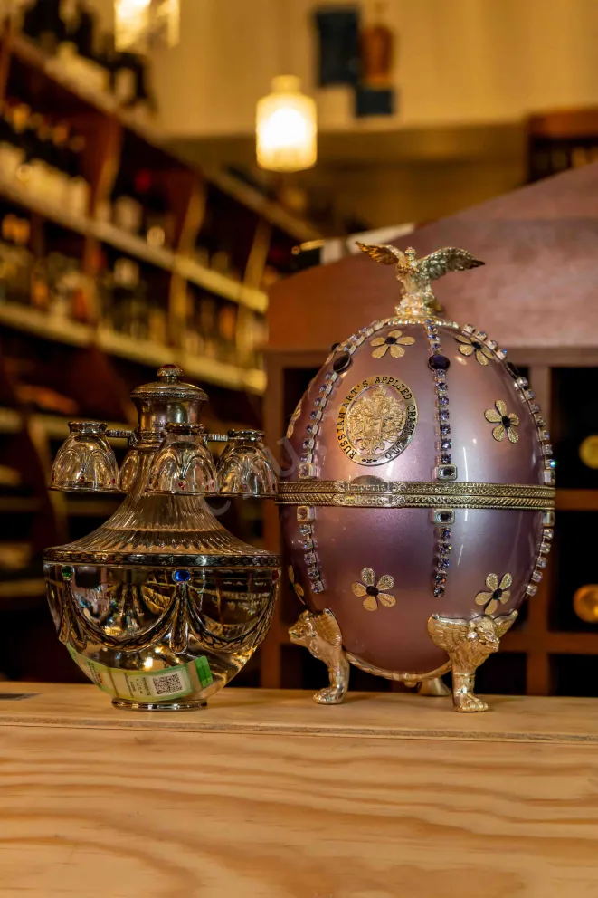 В магазине Крю Профи Imperial Collection Super Premium Faberge Lilac with Chain and Flowers 0.7 л